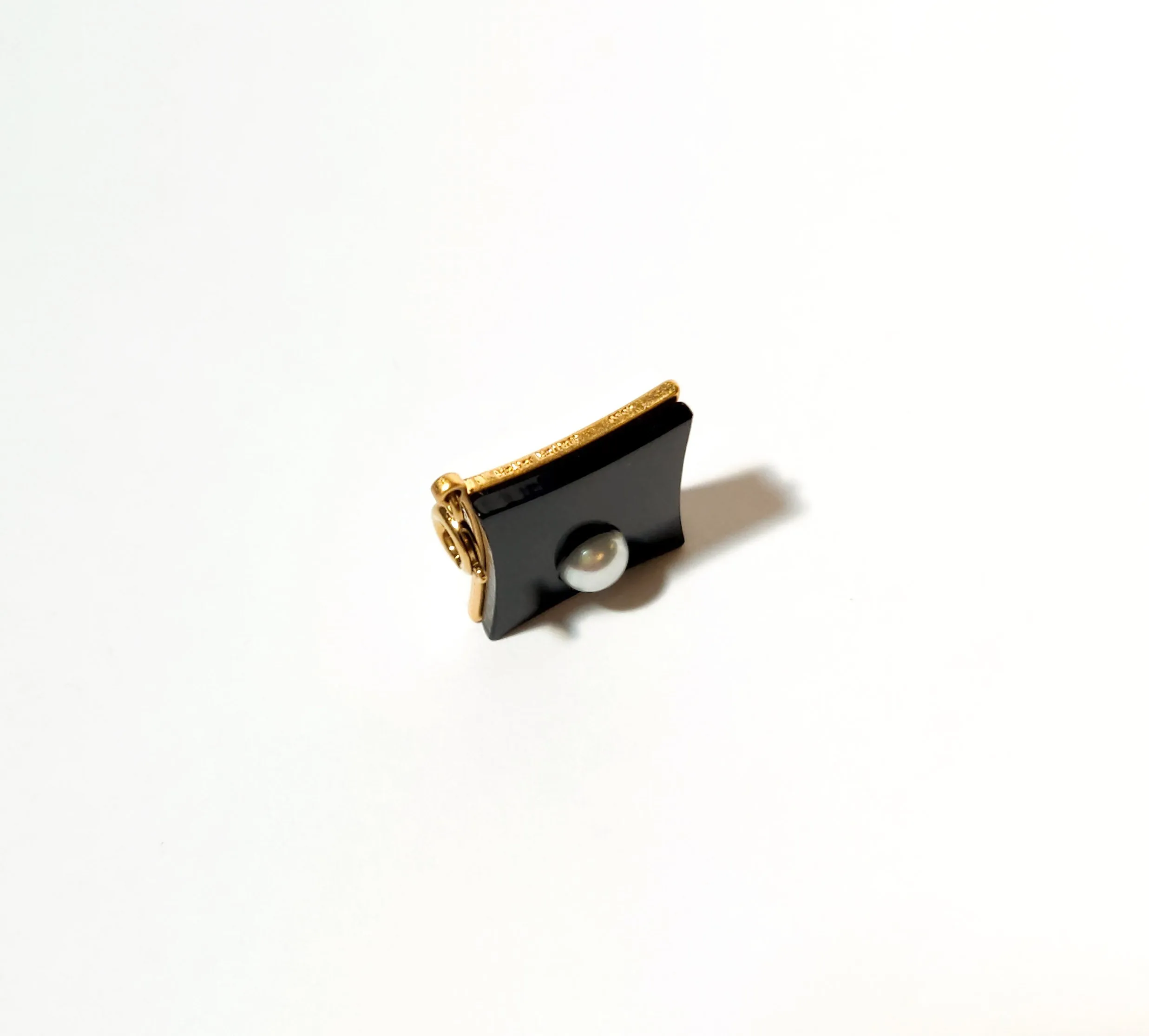 Sparkle Pendant • Black / Pearl