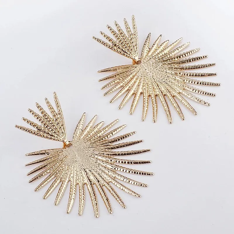 SPIKEY OVERSIZED STUD EARRINGS