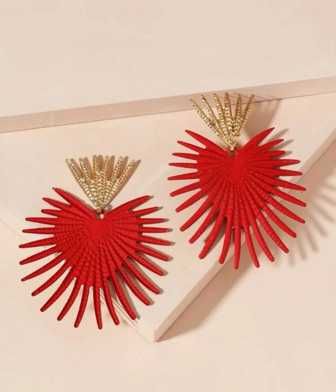 SPIKEY OVERSIZED STUD EARRINGS