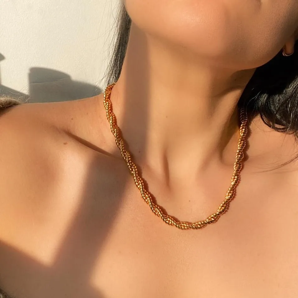 The Jordan Twist Chain Necklace