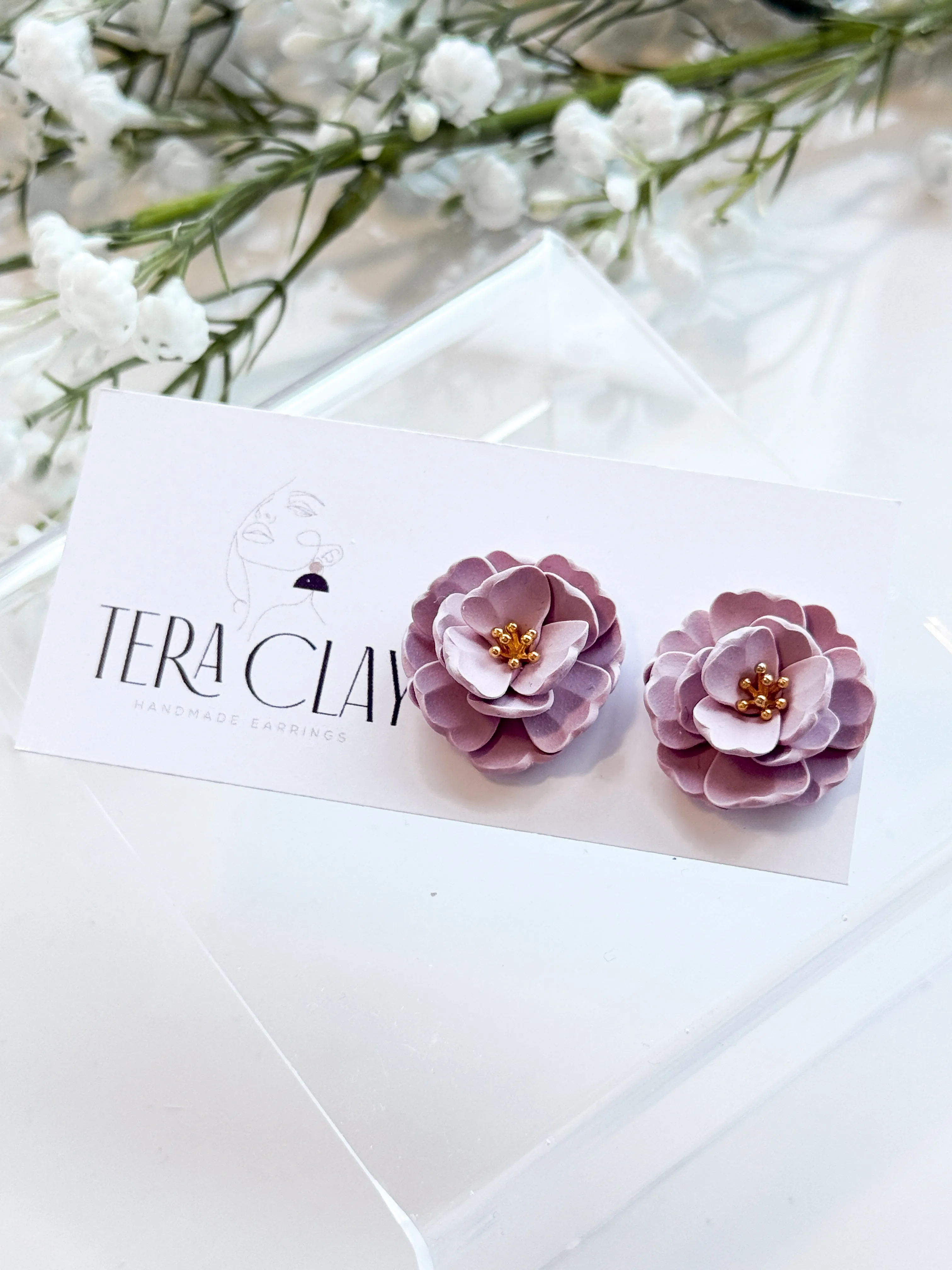 The Statement Studs in Lilac