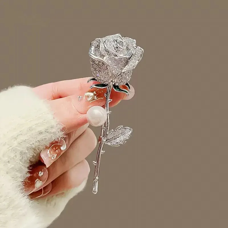 Trendy Croissant Brooches