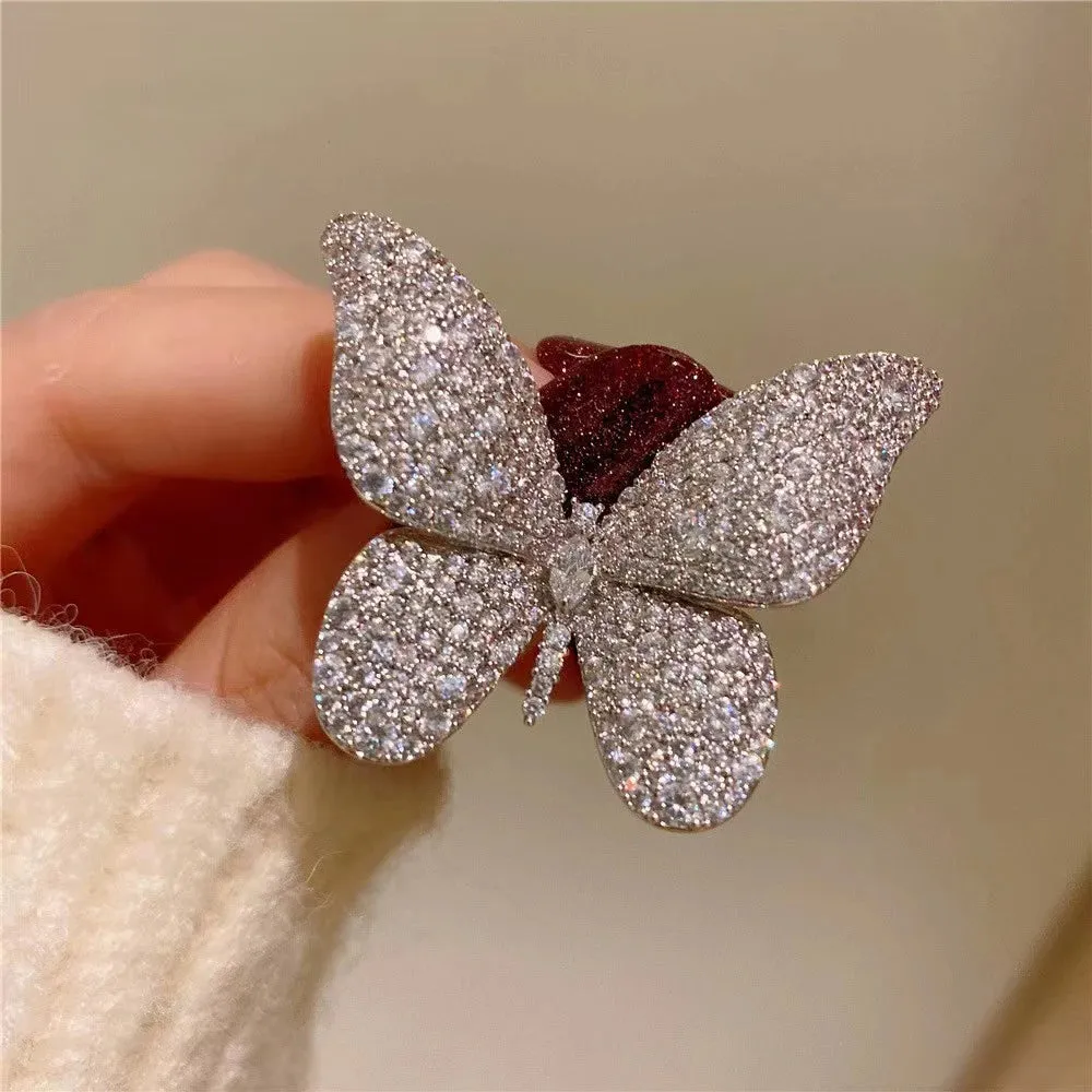 Trendy Croissant Brooches