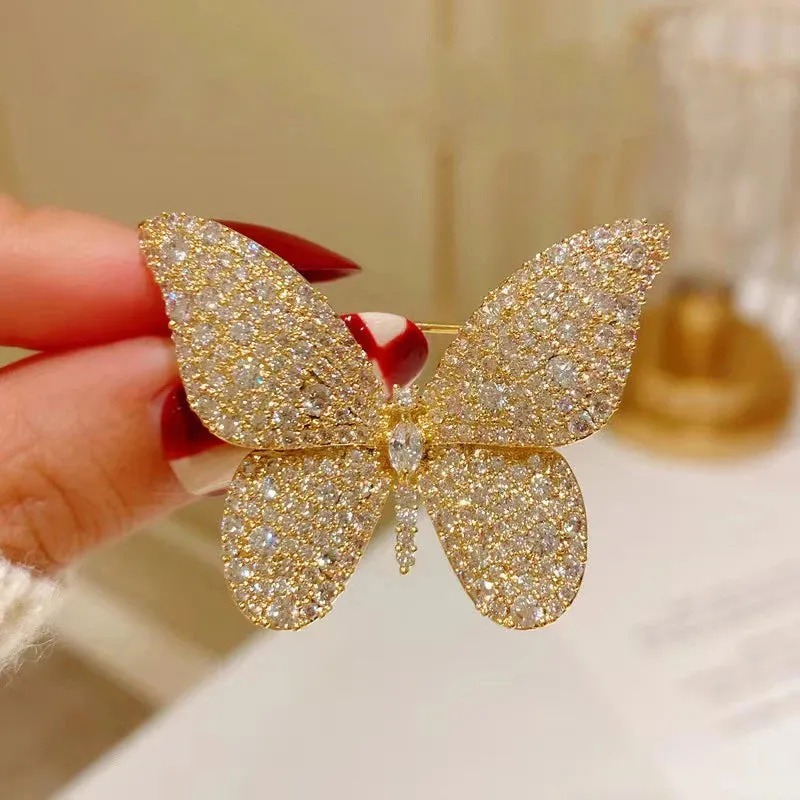 Trendy Croissant Brooches