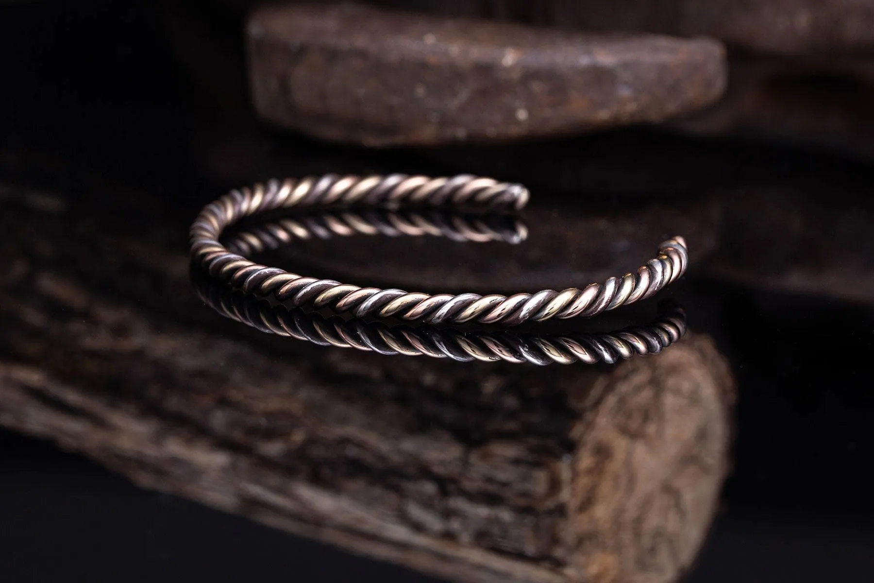 Twist Cuff 14k Multi