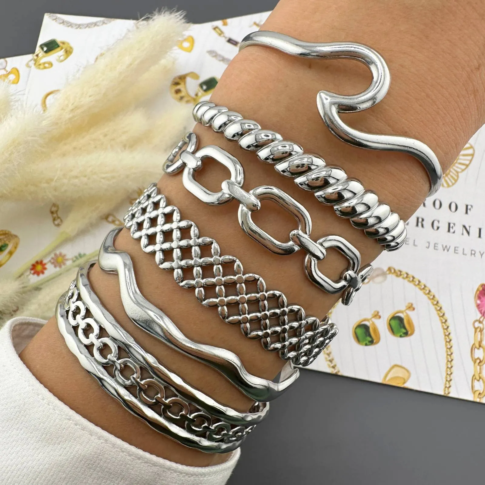 Twist Ridge Bangle – Stainless Steel
