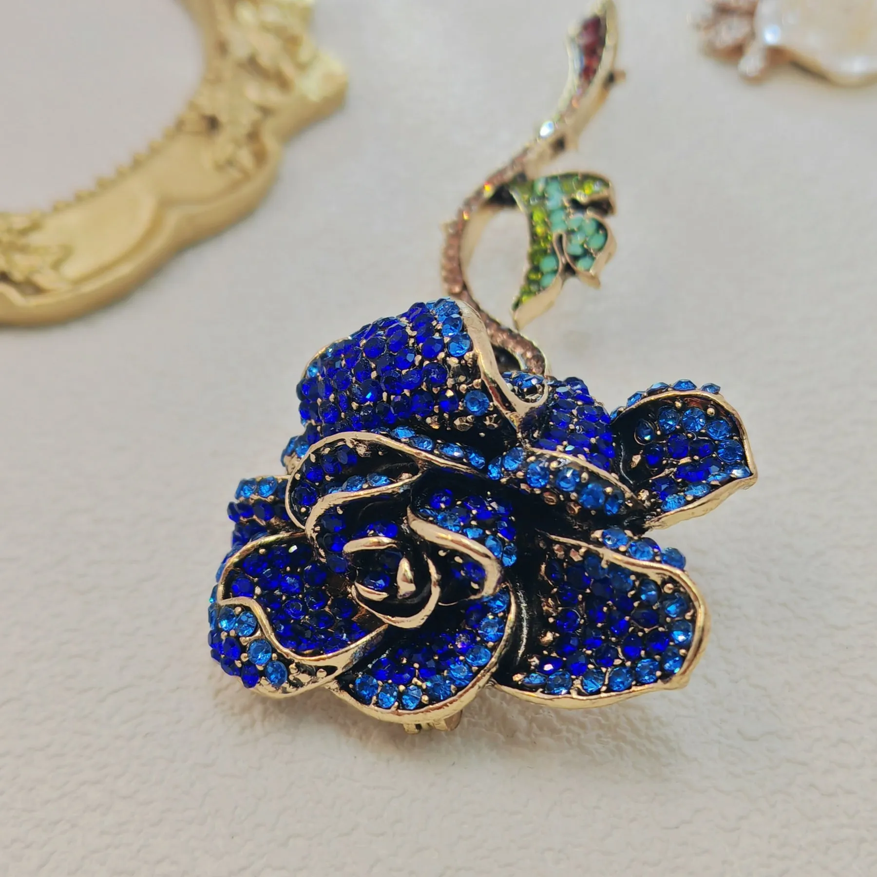 Vintage Blue Crystal Rhinestone Rose Flower Brooch Pin with Long Stem