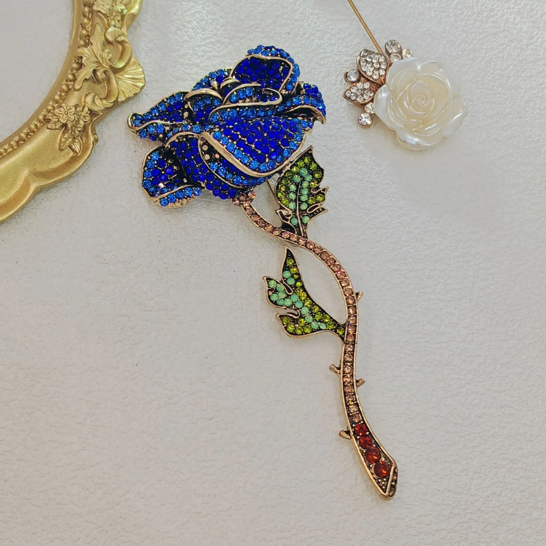 Vintage Blue Crystal Rhinestone Rose Flower Brooch Pin with Long Stem