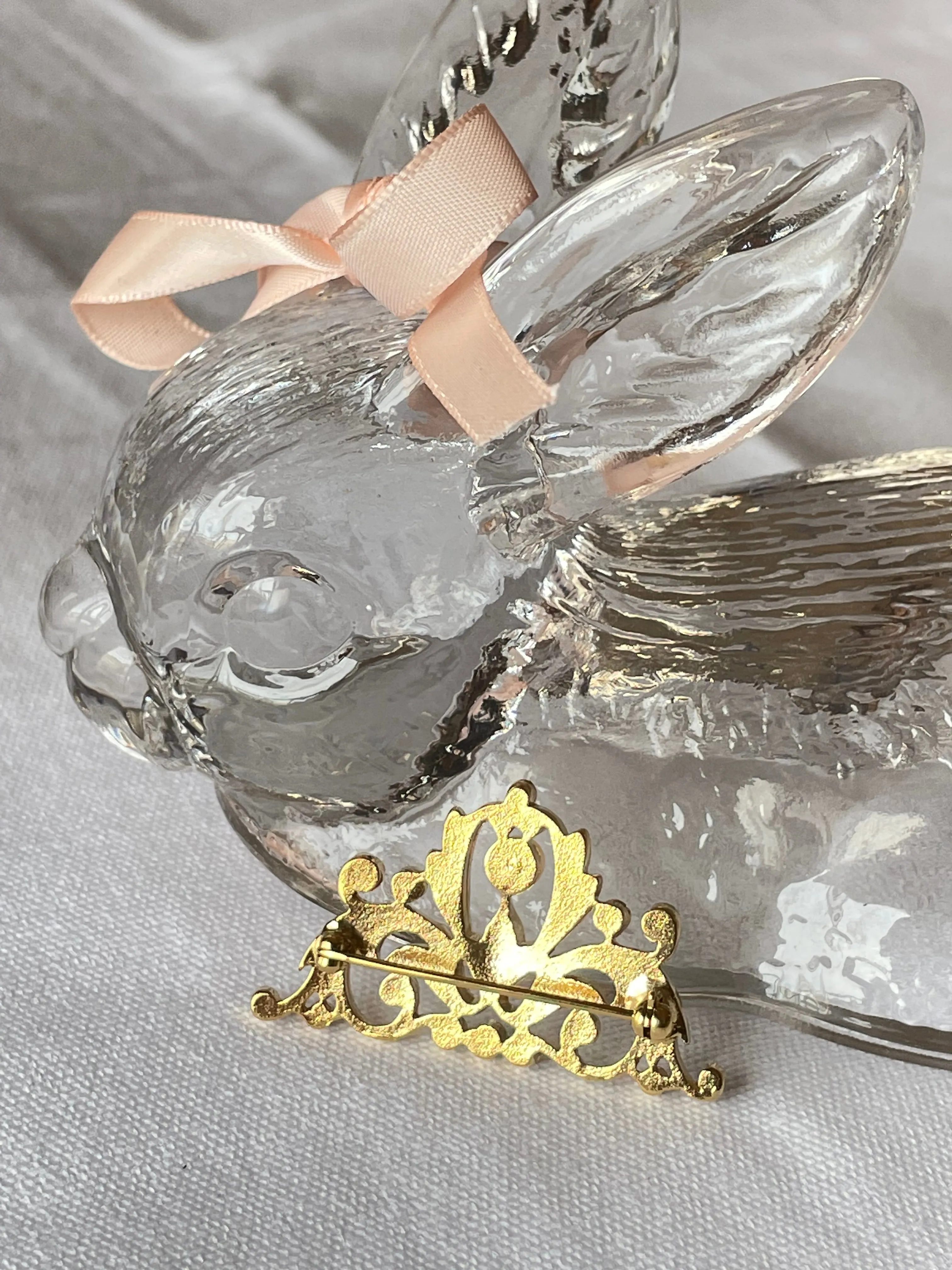 Vintage Crown Brooch