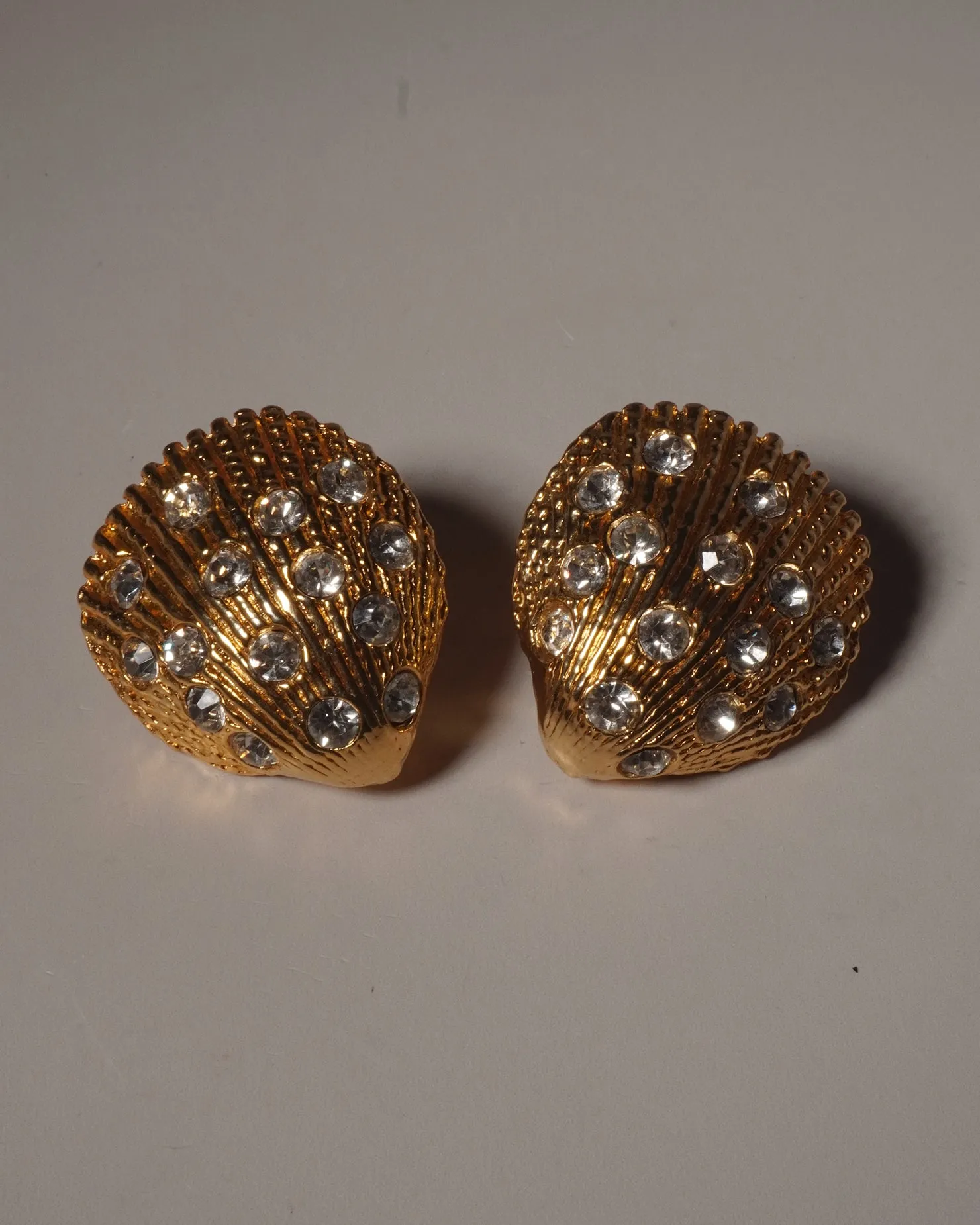 VINTAGE GOLD RHINESTONE SHELL CLIP ONS