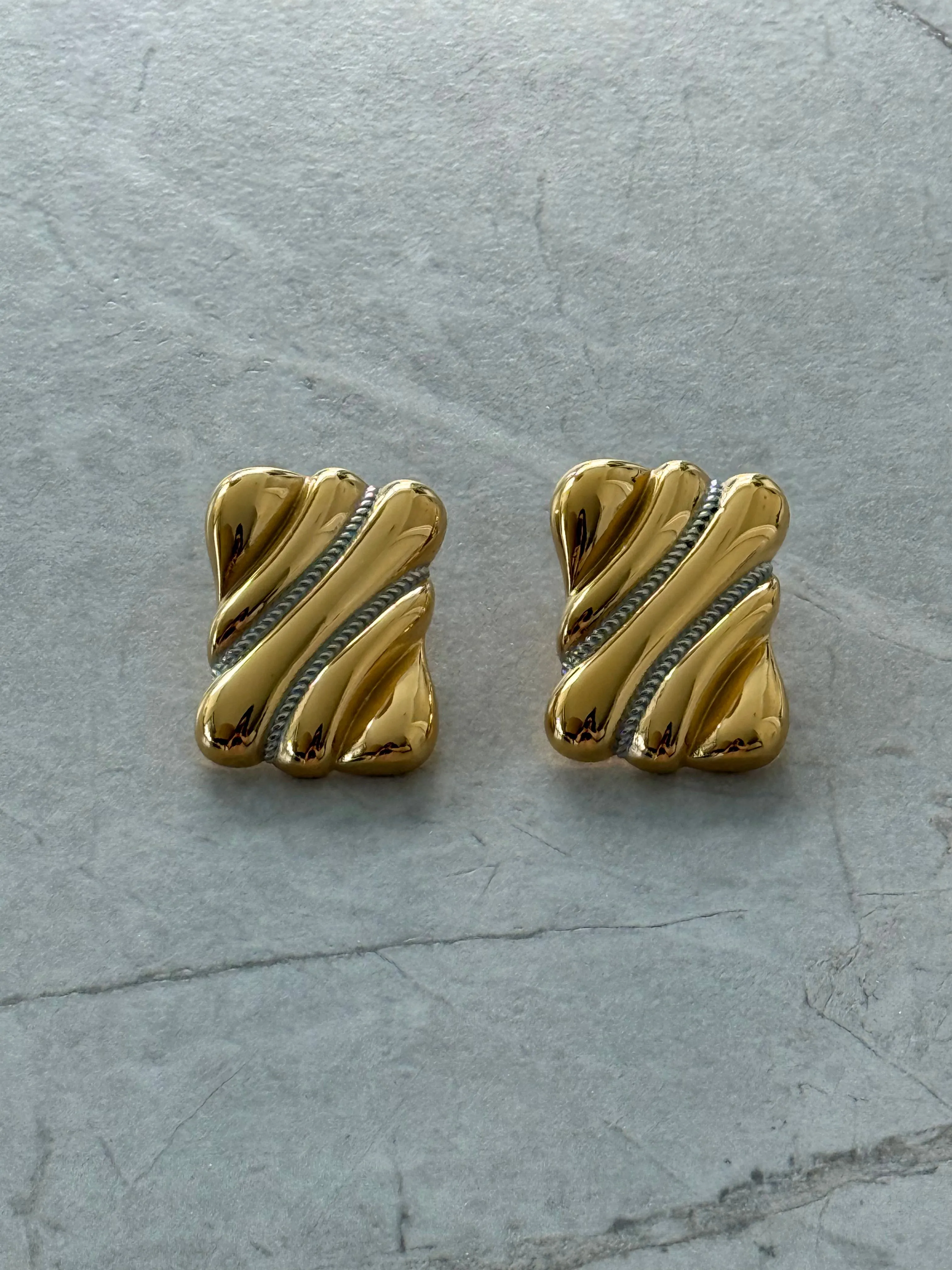Wave Rectangle Earring