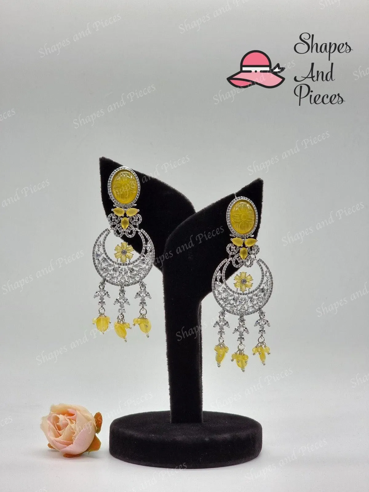 Zuhi Earrings